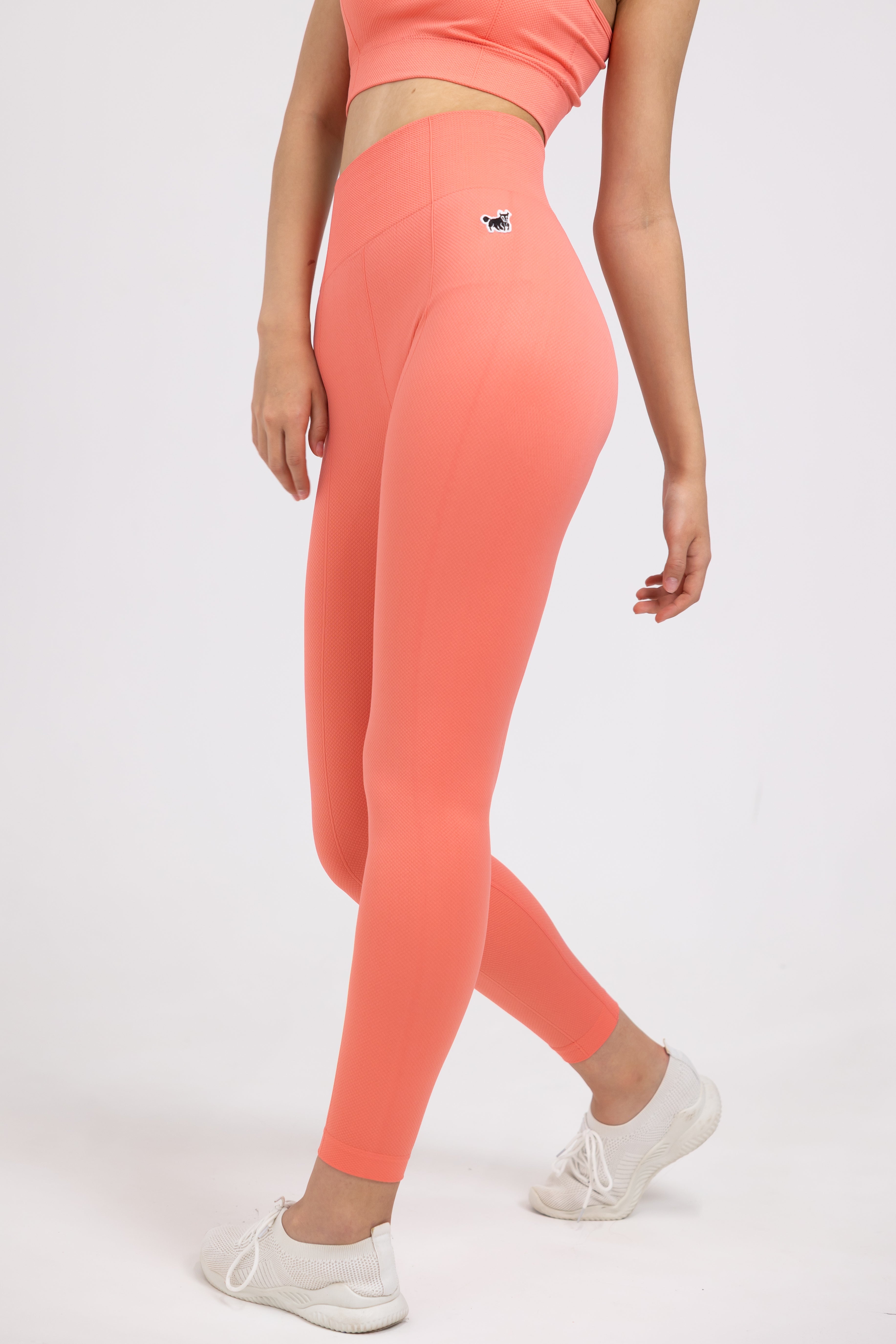 The Honeycomb Effect: Leggings That Sculpt and Support
