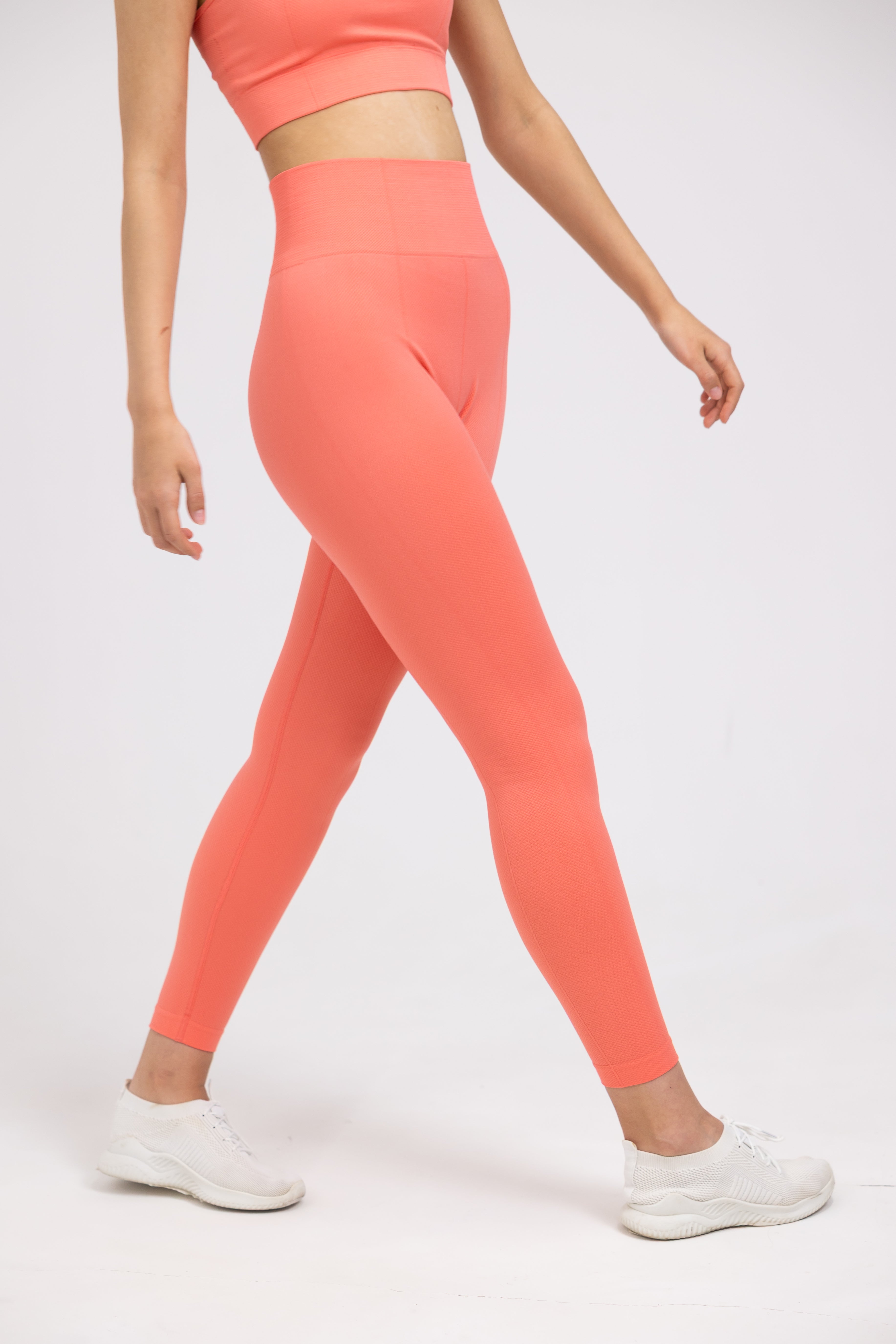 Why Alps Classic Leggings Are a Must-Have in Every Wardrobe