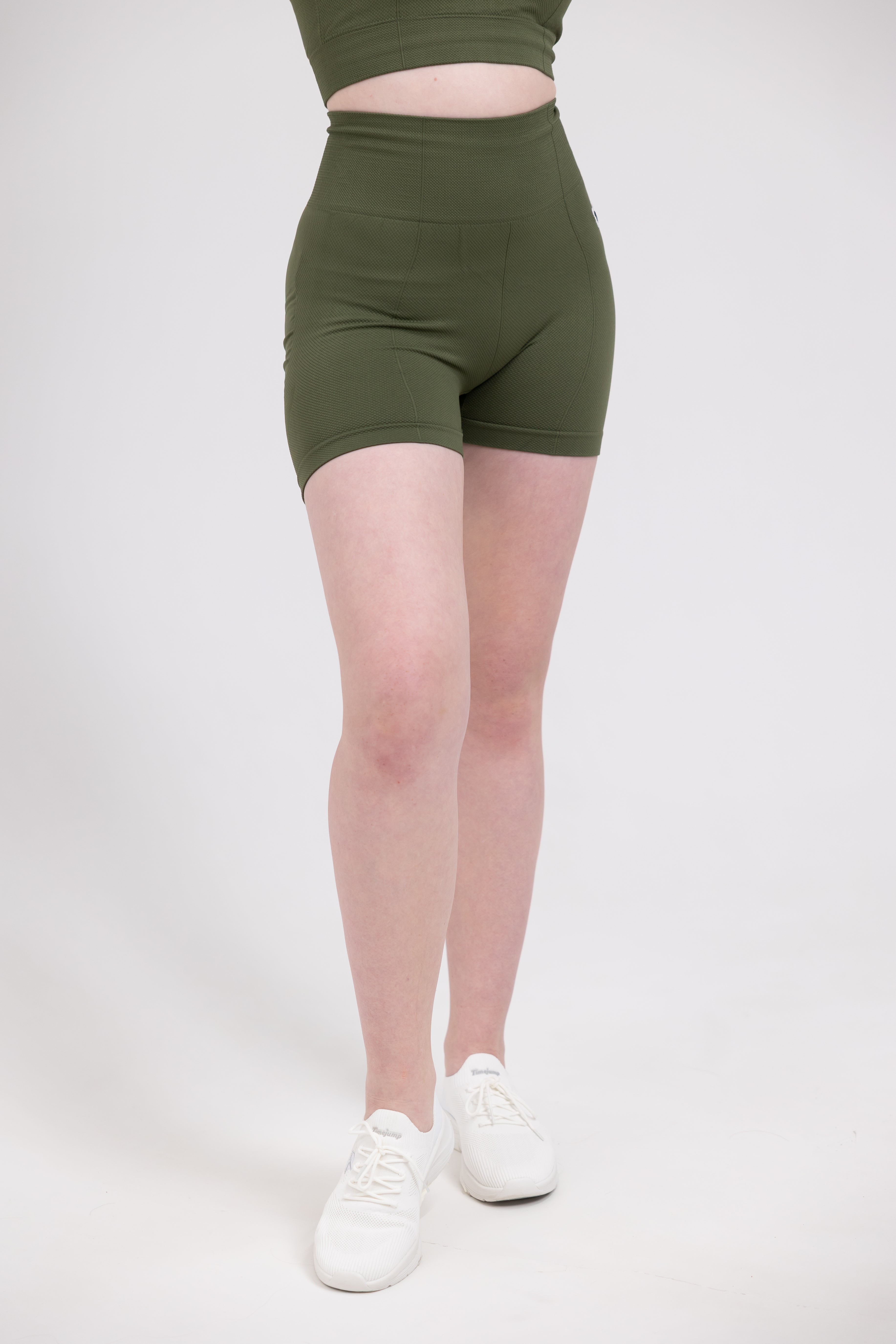 Summer Essential: Stay Cool and Comfortable in Every Workout