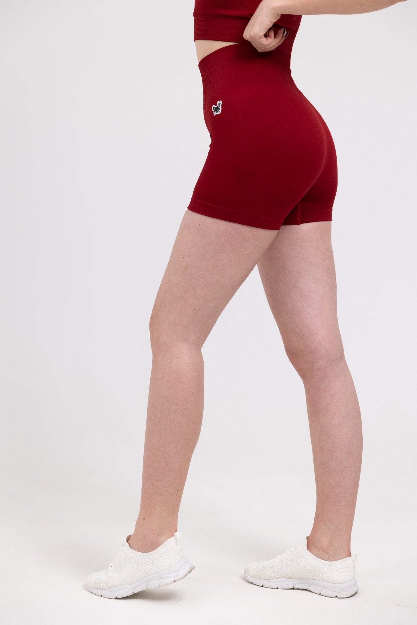 Seamless Style Meets Function: What Makes YAKWARY Shorts Stand Out - YAKWARY®