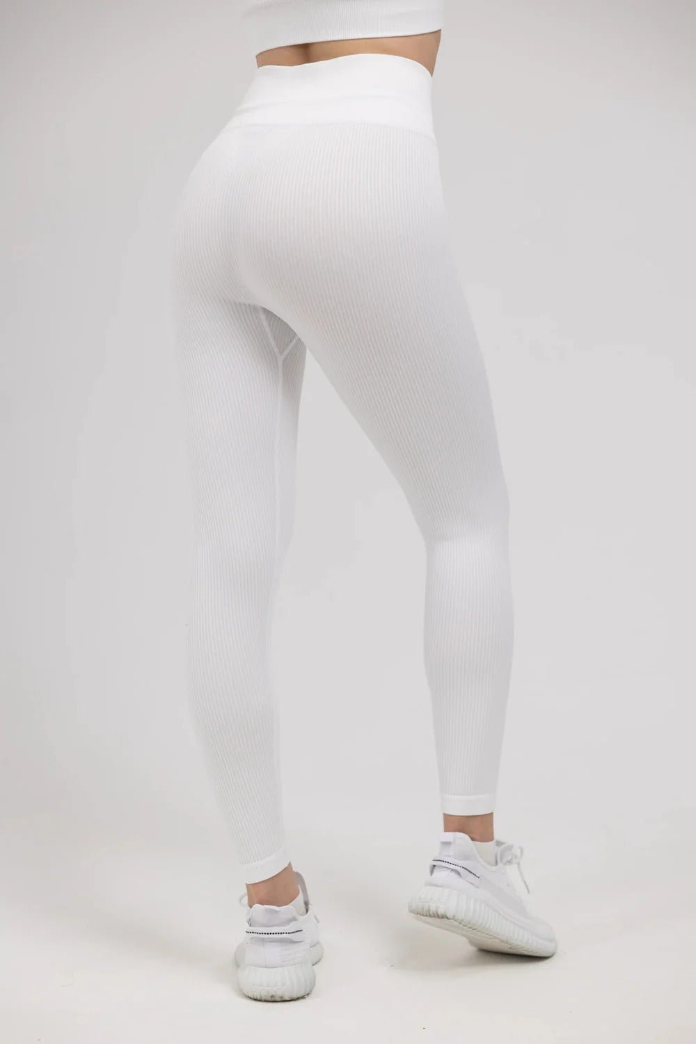 Strong. Confident. You. YAKWARY Women’s Fitness Leggings - YAKWARY®