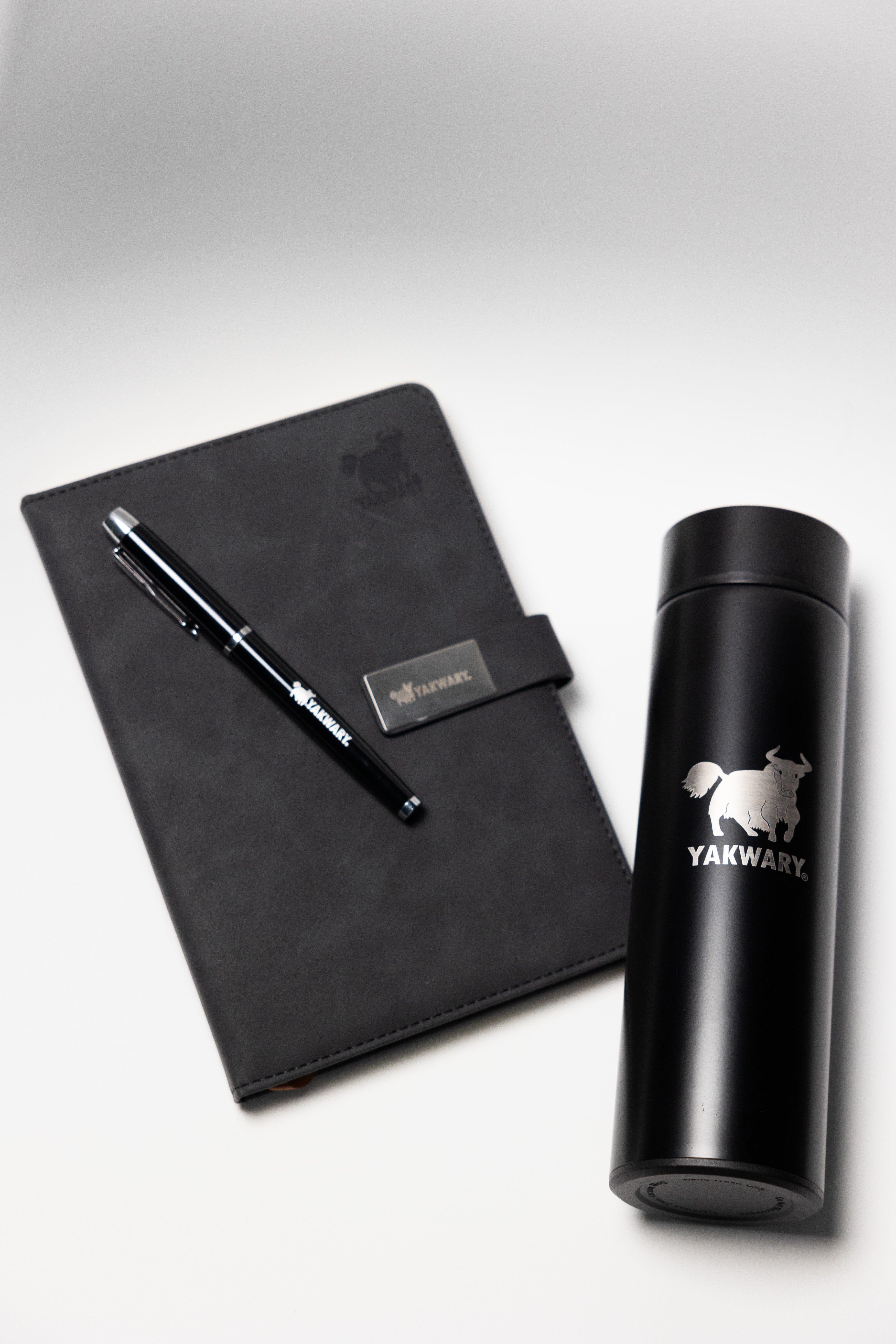 YAKWARY SUPER SOFT NOTEPAD WITH BALLPOINT PEN WITH GRATIS THERMO-FLASCHE