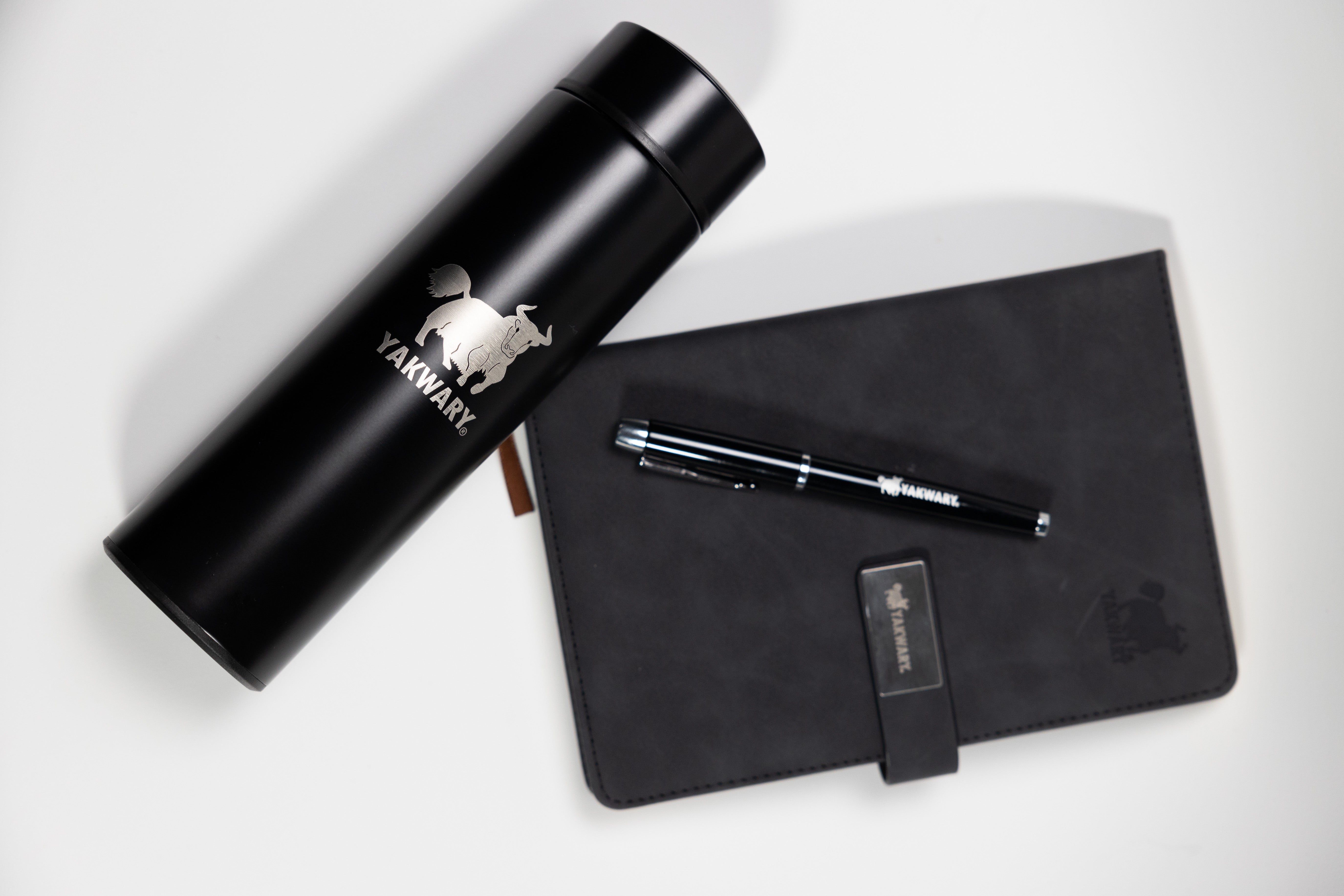 YAKWARY SUPER SOFT NOTEPAD WITH BALLPOINT PEN WITH GRATIS THERMO-FLASCHE