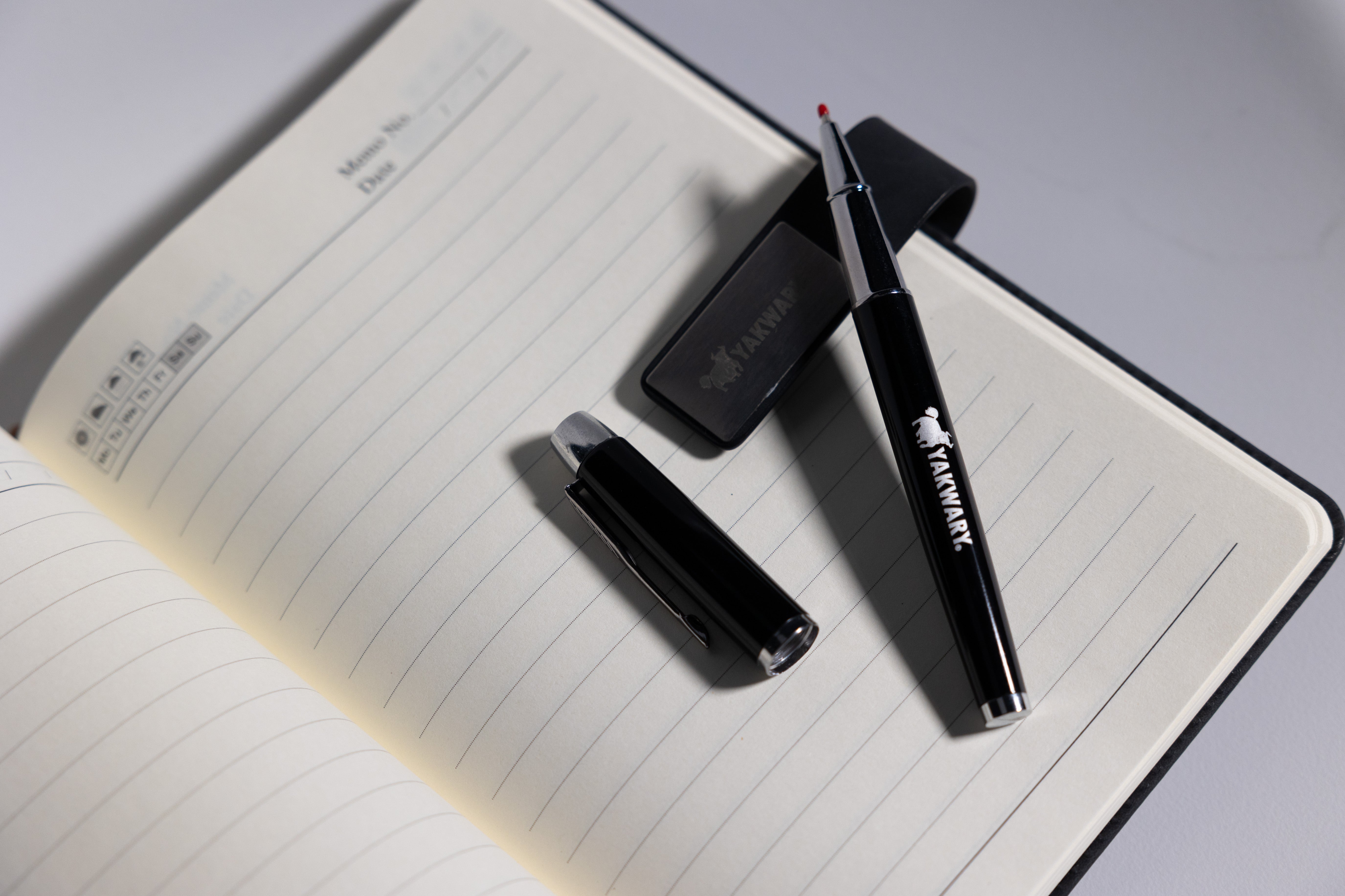 YAKWARY SUPER SOFT NOTEPAD WITH BALLPOINT PEN WITH GRATIS THERMO-FLASCHE