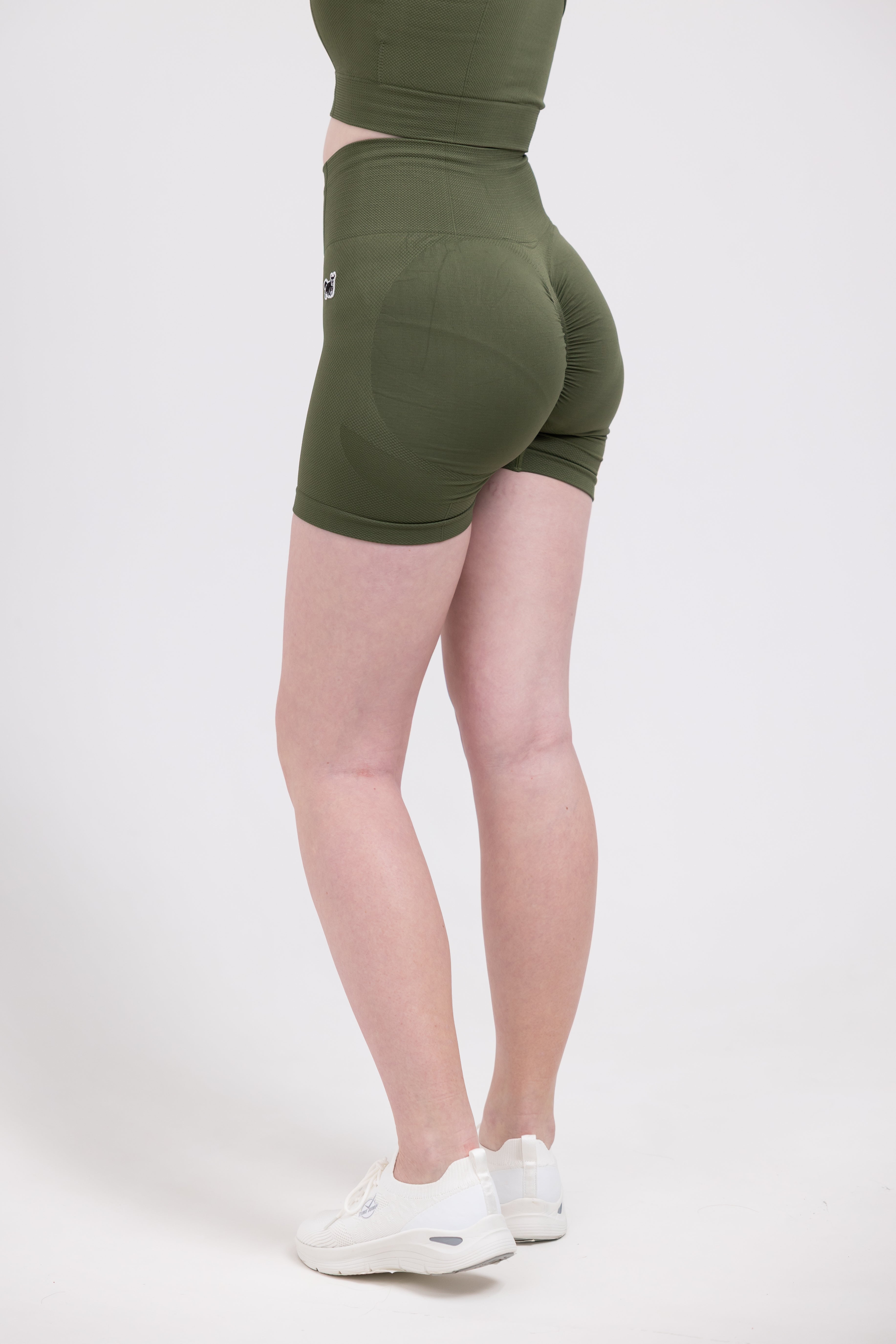Stay Cool, Stay Supported: The Perfect Blend of Breathability and Fit
