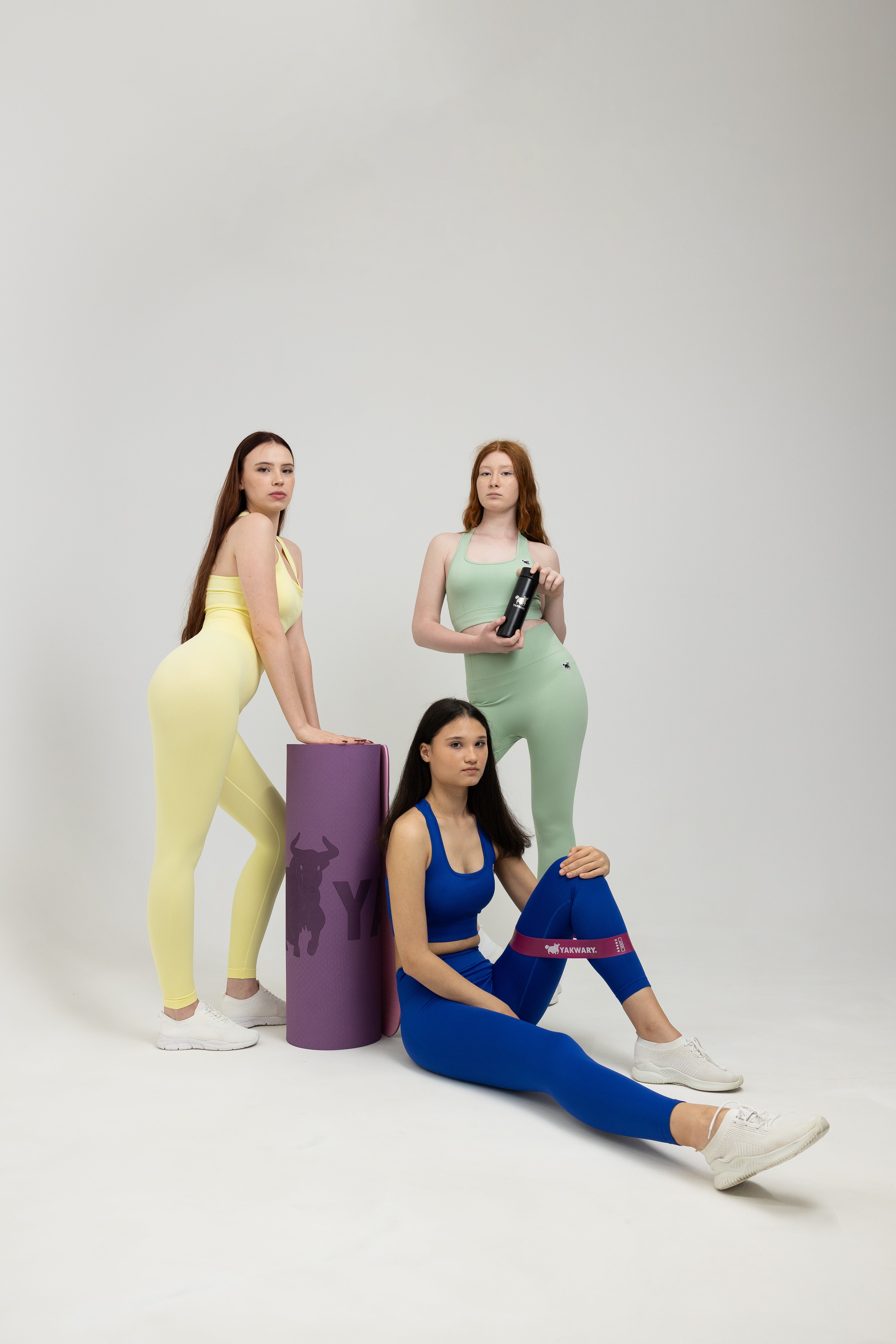 Comfort in Every Step: YAKWARY’s Top Picks for a Stylish Fall Season