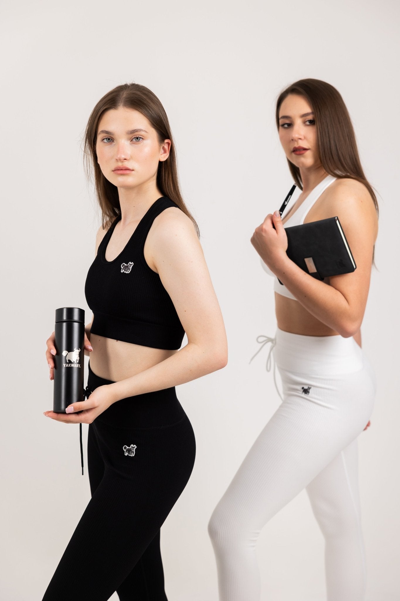 Bonus Thermo-Flasche Keeps Drinks Hot or Cold - YAKWARY®