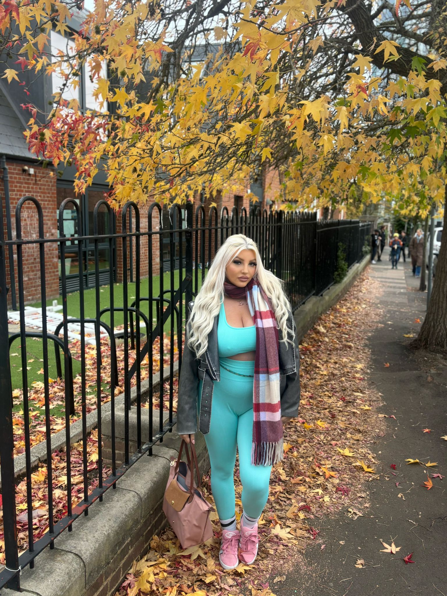 Happy Moves, Happy Customers: The Comfort Revolution by YAKWARY - YAKWARY®